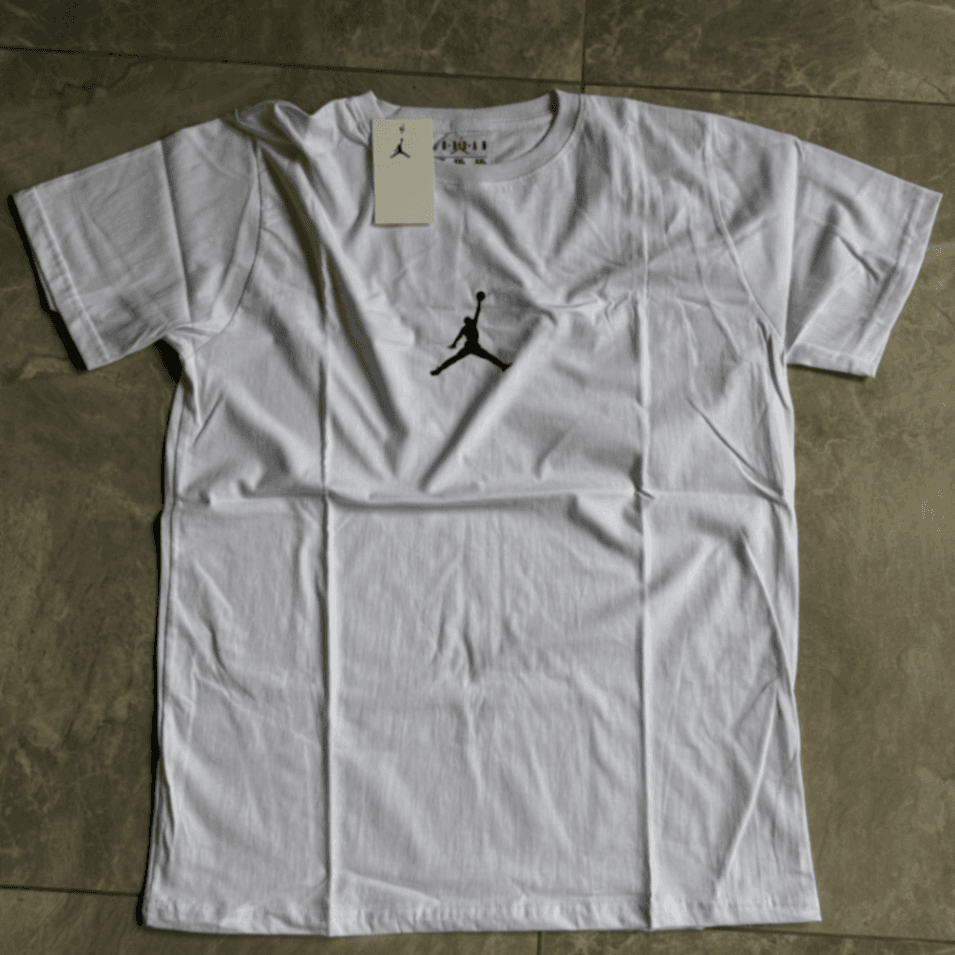 Remera Jordan Logo Minimal - Blanca